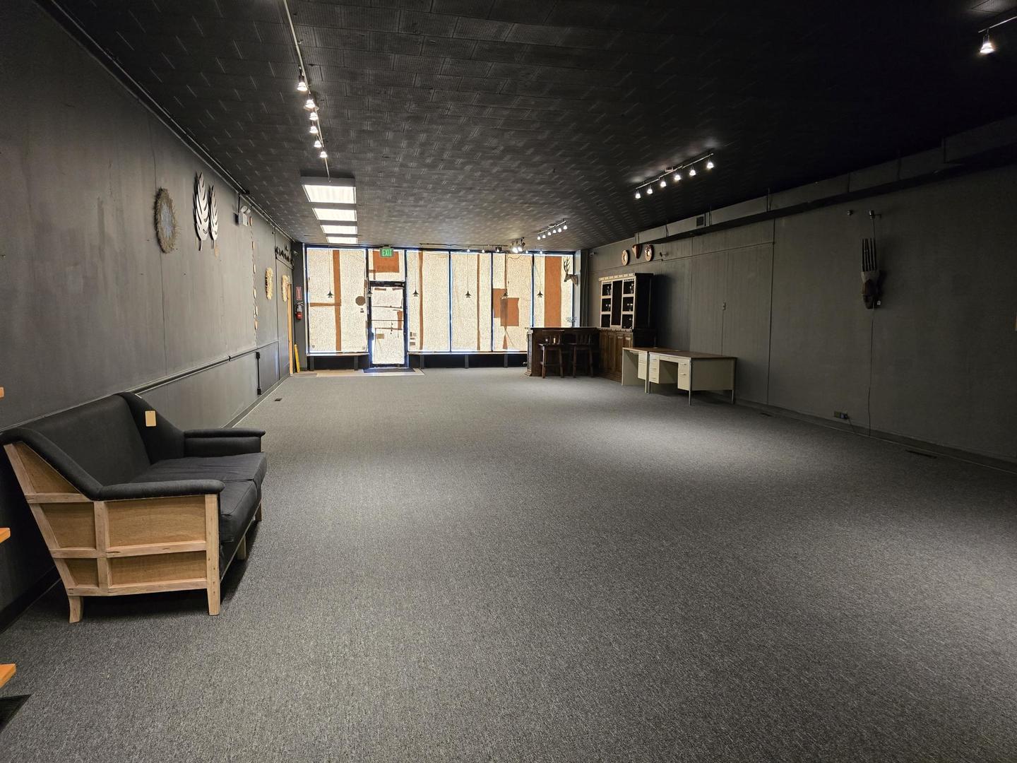 4123-4125 Oakton Street