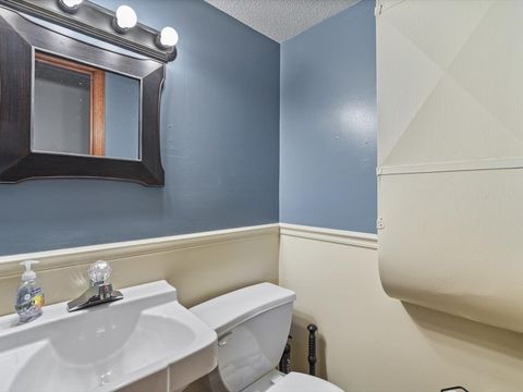 Tiny photo for 2415 N Hazelwood Avenue, Davenport, IA 52804 (MLS # 12560026)