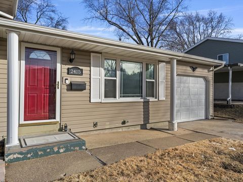 Tiny photo for 2415 N Hazelwood Avenue, Davenport, IA 52804 (MLS # 12560026)