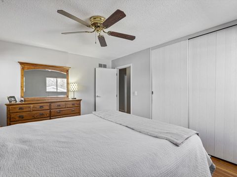 Tiny photo for 2415 N Hazelwood Avenue, Davenport, IA 52804 (MLS # 12560026)