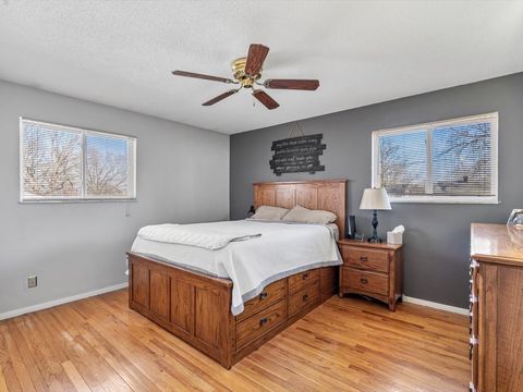 Tiny photo for 2415 N Hazelwood Avenue, Davenport, IA 52804 (MLS # 12560026)