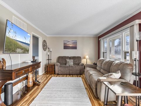 Tiny photo for 2415 N Hazelwood Avenue, Davenport, IA 52804 (MLS # 12560026)