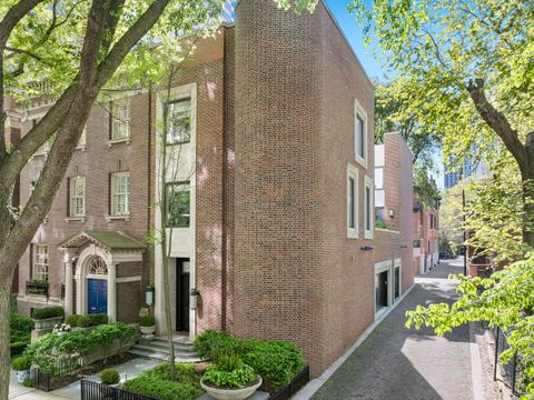 Tiny photo for 1524 N Astor Street, Chicago, IL 60610 (MLS # 12578948)