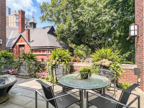 Tiny photo for 1524 N Astor Street, Chicago, IL 60610 (MLS # 12578948)