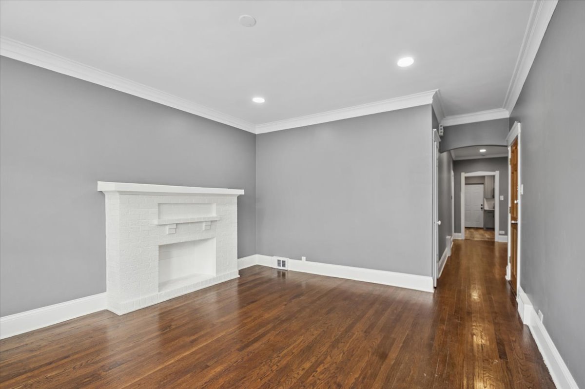 1831 N Linder Avenue