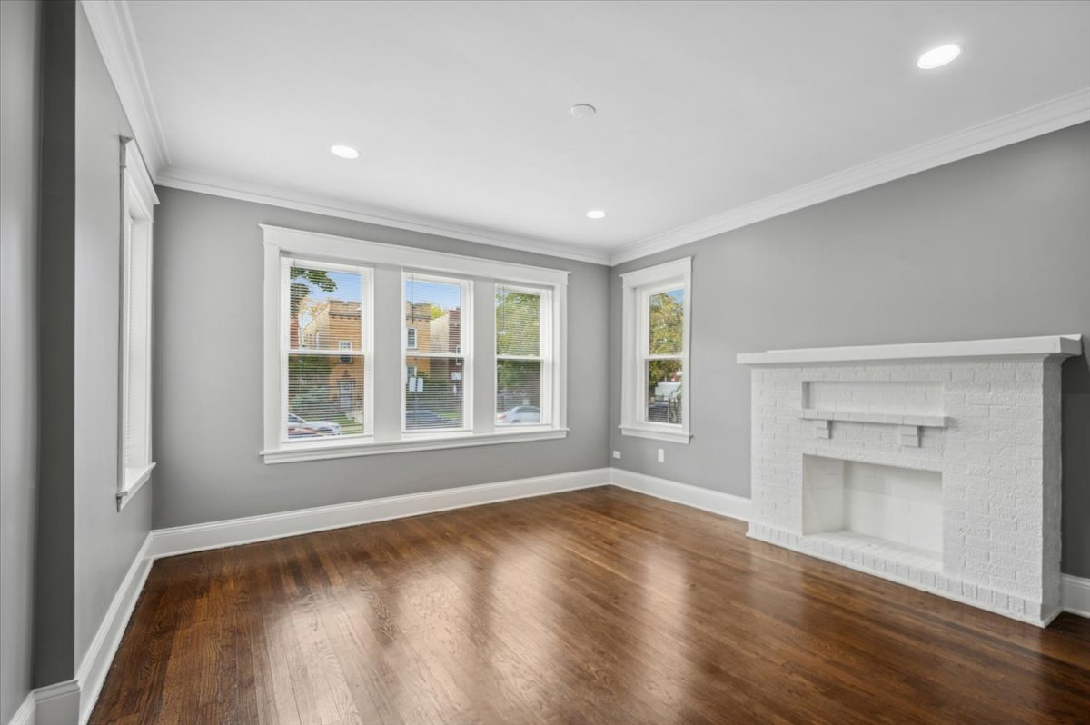 1831 N Linder Avenue