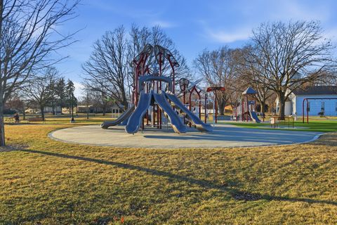 Tiny photo for 100 Deborah Lane #B26, Wheeling, IL 60090 (MLS # 12587194)