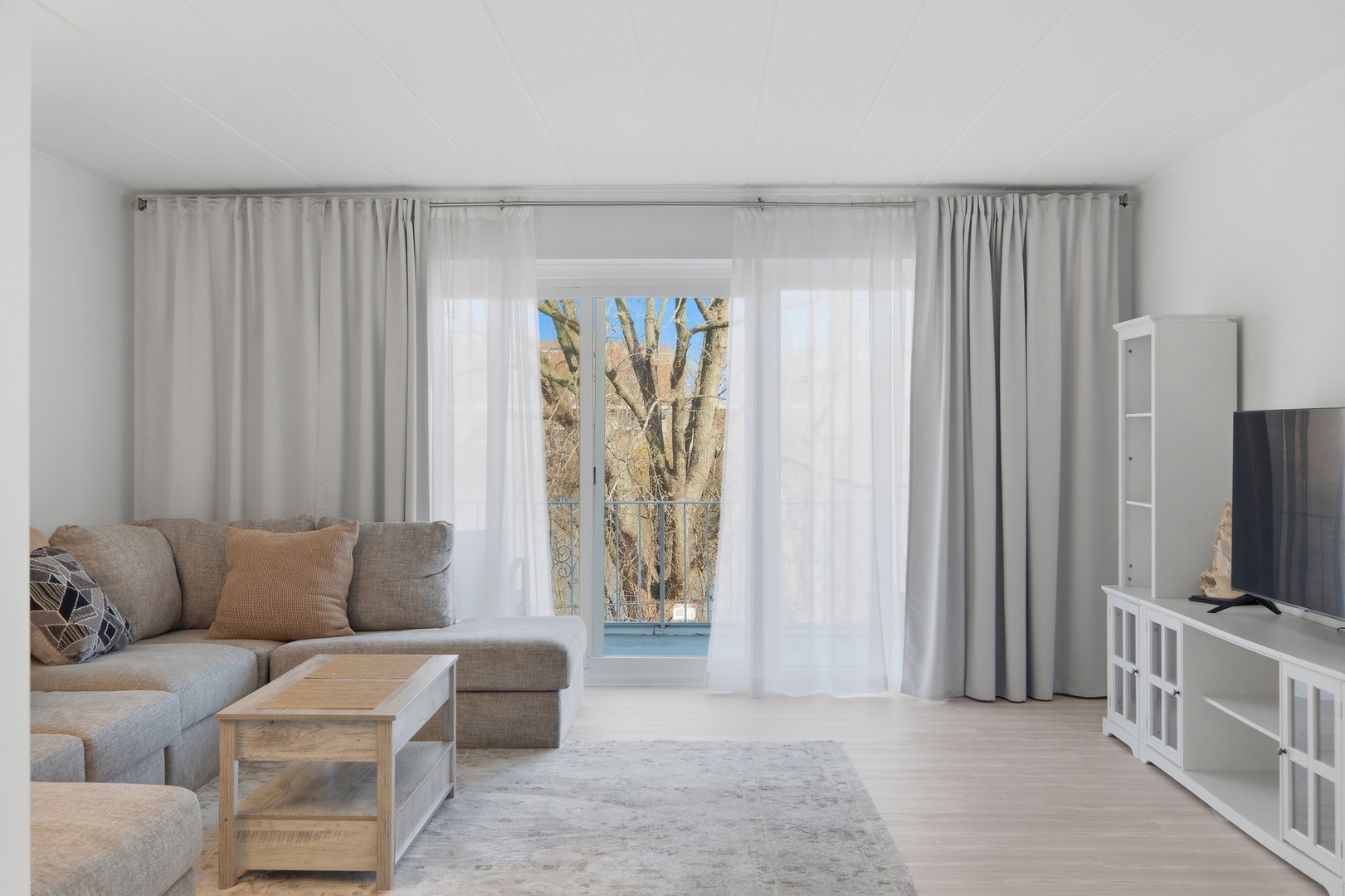 100 Deborah Lane B26