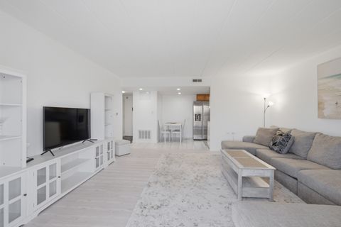 Tiny photo for 100 Deborah Lane #B26, Wheeling, IL 60090 (MLS # 12587194)