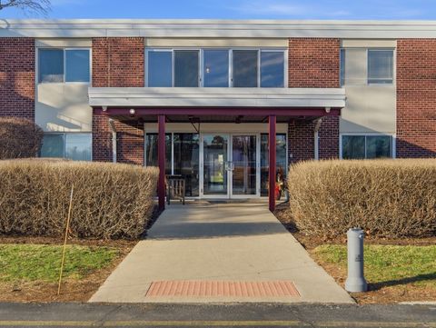 Photo of 100 Deborah Lane #B26, Wheeling, IL 60090 (MLS # 12587194)