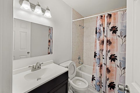 Tiny photo for 160 S Waters Edge Drive #101, Glendale Heights, IL 60139 (MLS # 12793220)