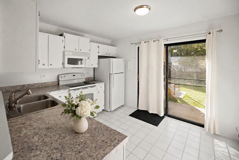Tiny photo for 160 S Waters Edge Drive #101, Glendale Heights, IL 60139 (MLS # 12793220)