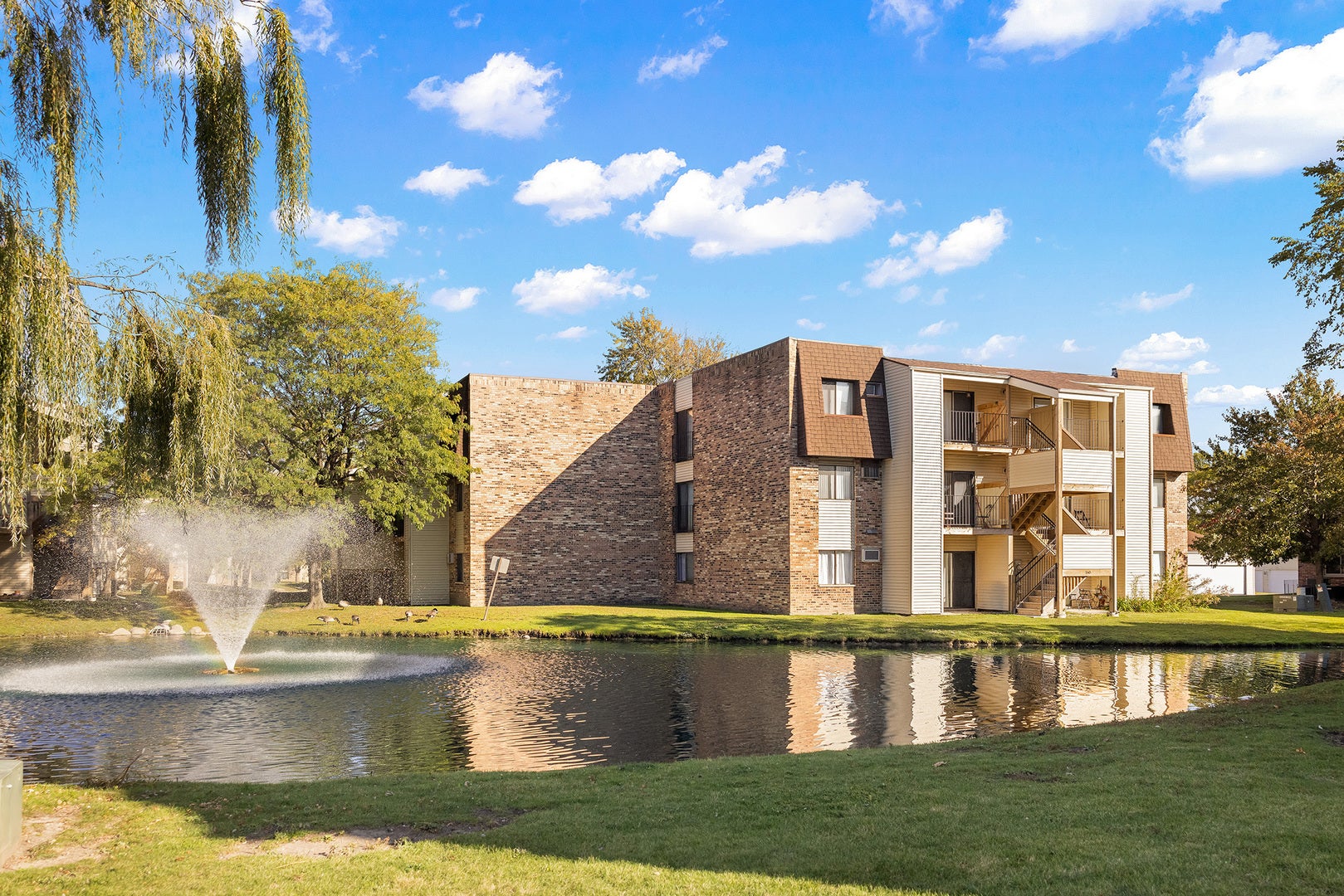 160 S Waters Edge Drive 101
