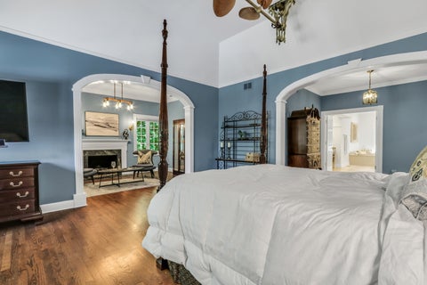 Tiny photo for 1220 Lake Street, Libertyville, IL 60048 (MLS # 12744591)