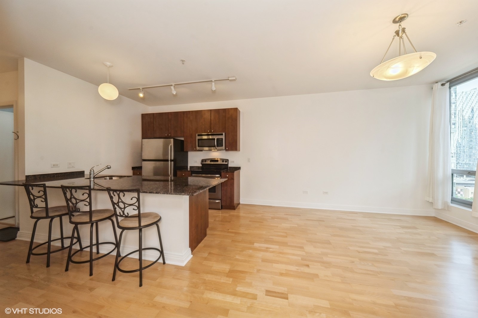 565 W Quincy Street 1105
