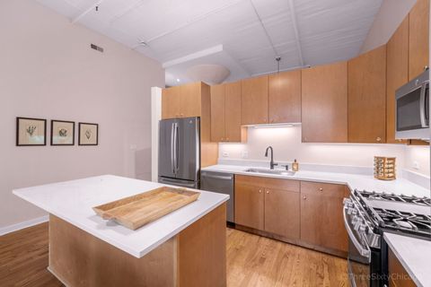 Tiny photo for 547 S Clark Street #604, Chicago, IL 60605 (MLS # 12584272)