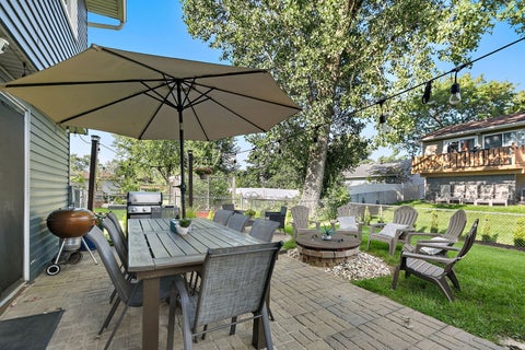 Tiny photo for 17 Joslyn Drive, Elgin, IL 60120 (MLS # 12746233)