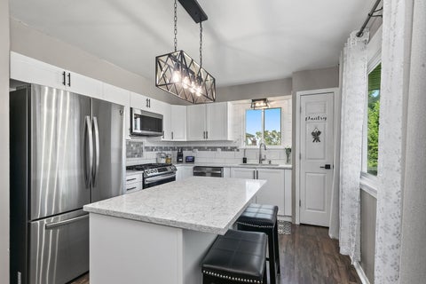 Tiny photo for 17 Joslyn Drive, Elgin, IL 60120 (MLS # 12746233)