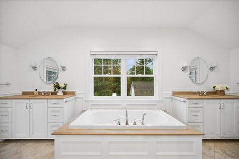 Tiny photo for 1107 Griffith Road, Lake Forest, IL 60045 (MLS # 12688139)