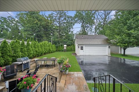 Tiny photo for 1107 Griffith Road, Lake Forest, IL 60045 (MLS # 12688139)