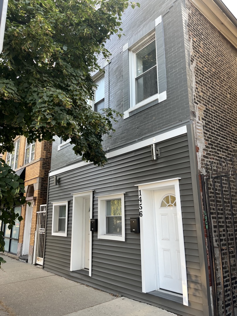 1456 N Ashland Avenue