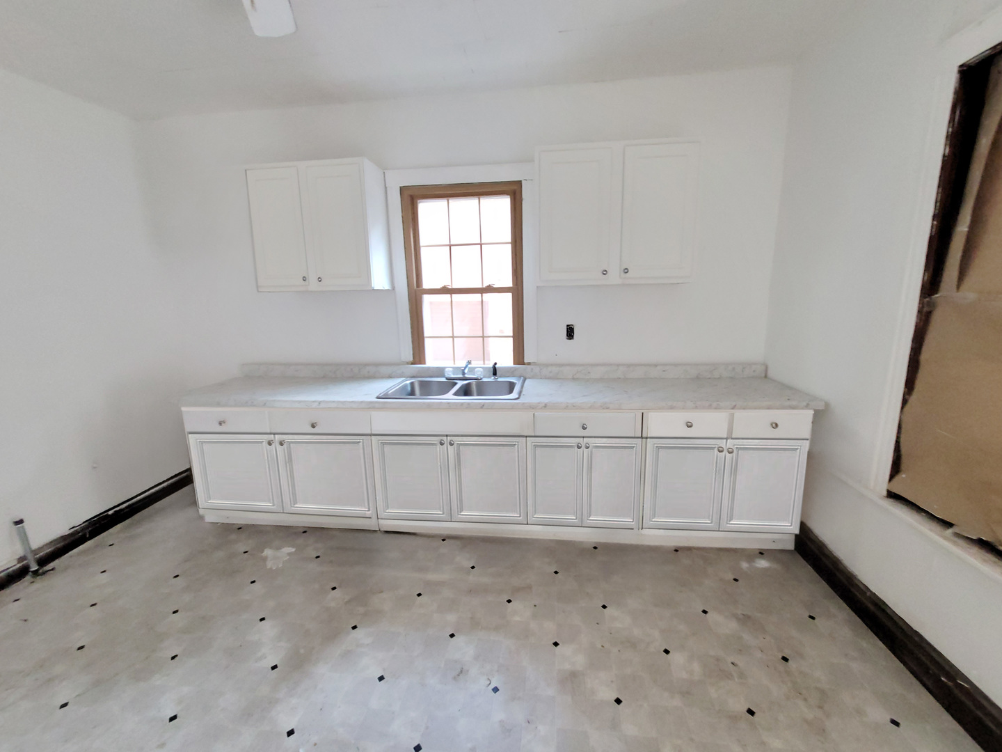 2641 W 69th Street