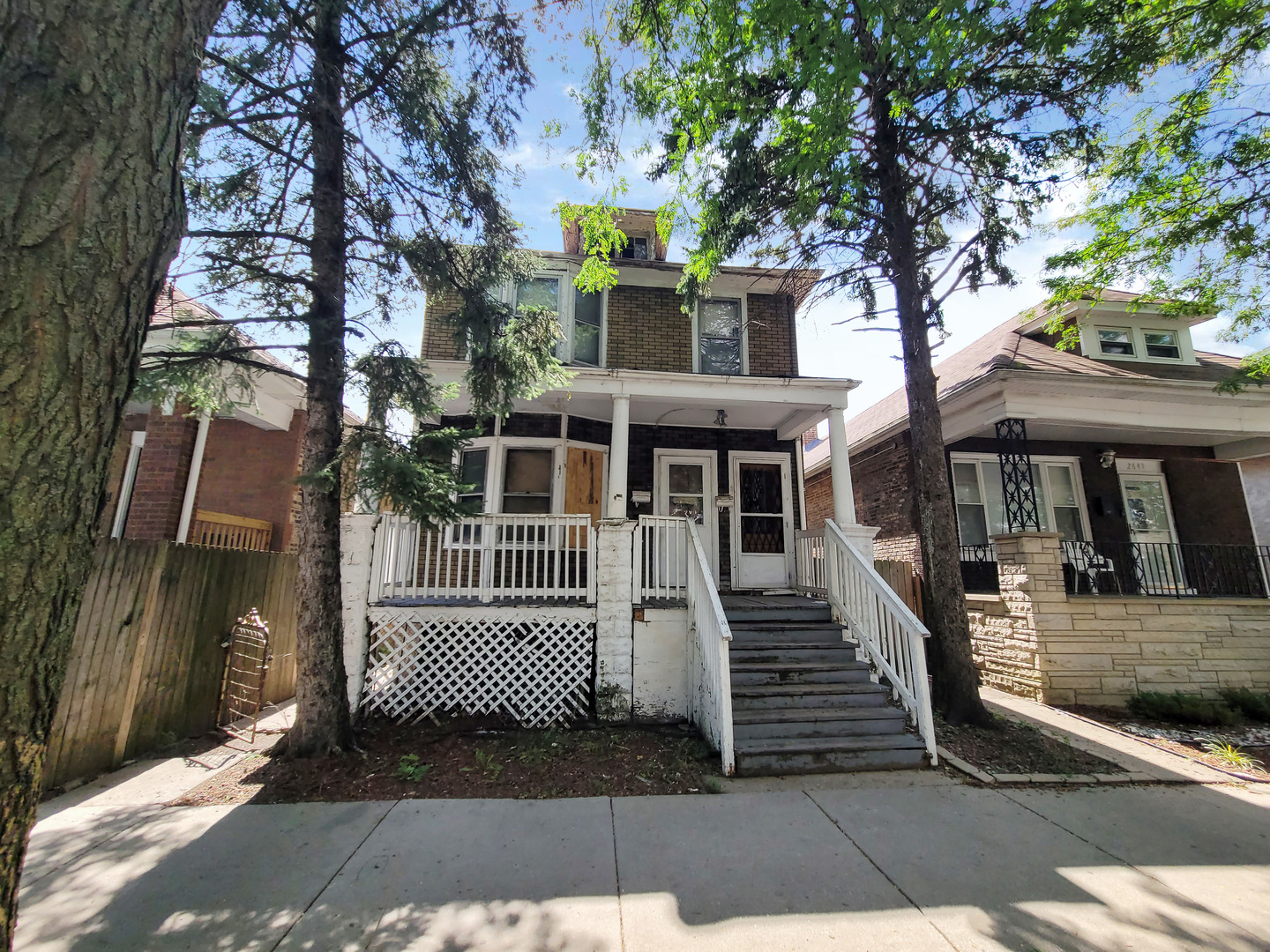 2641 W 69th Street