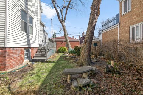 Tiny photo for 7425 N California Avenue, Chicago, IL 60645 (MLS # 12538494)