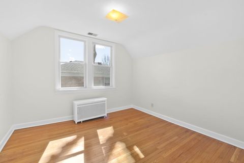 Tiny photo for 7425 N California Avenue, Chicago, IL 60645 (MLS # 12538494)