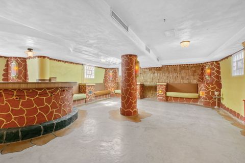 Tiny photo for 7425 N California Avenue, Chicago, IL 60645 (MLS # 12538494)