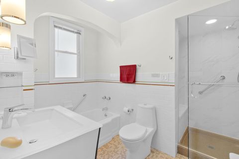 Tiny photo for 7425 N California Avenue, Chicago, IL 60645 (MLS # 12538494)