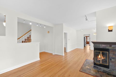 Tiny photo for 7425 N California Avenue, Chicago, IL 60645 (MLS # 12538494)