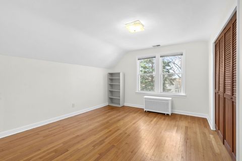 Tiny photo for 7425 N California Avenue, Chicago, IL 60645 (MLS # 12538494)