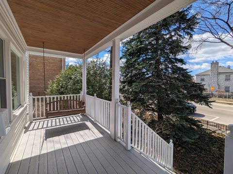 Tiny photo for 7425 N California Avenue, Chicago, IL 60645 (MLS # 12538494)