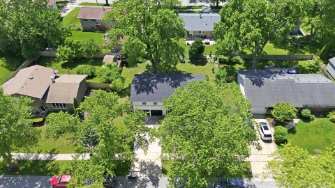 Tiny photo for 917 E Morris Drive, Palatine, IL 60074 (MLS # 12697155)