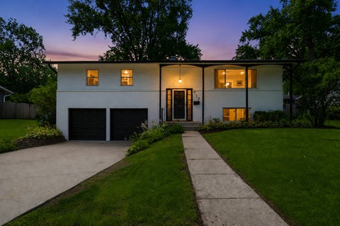 Tiny photo for 917 E Morris Drive, Palatine, IL 60074 (MLS # 12697155)