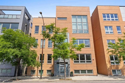 Photo of 2743 N Ashland Avenue #1N, Chicago, IL 60614 (MLS # 12686713)