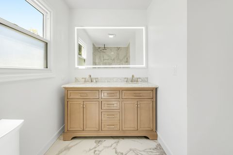 Tiny photo for 160 E Terra Cotta Avenue, Crystal Lake, IL 60014 (MLS # 12506941)