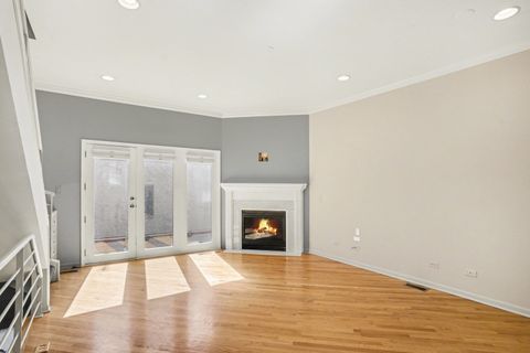 Tiny photo for 2940 N Lakewood Avenue #7, Chicago, IL 60657 (MLS # 12585392)