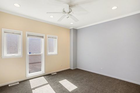 Tiny photo for 2940 N Lakewood Avenue #7, Chicago, IL 60657 (MLS # 12585392)