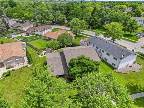 Tiny photo for 415 Cypress Court, Schaumburg, IL 60193 (MLS # 12646821)