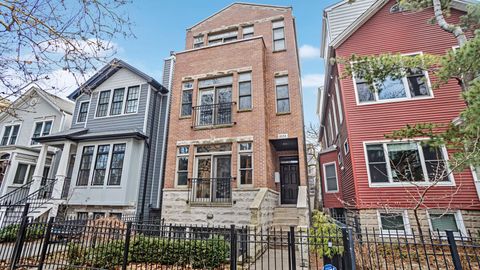 Photo of 1131 W WOLFRAM Street #2, Chicago, IL 60657 (MLS # 12634552)