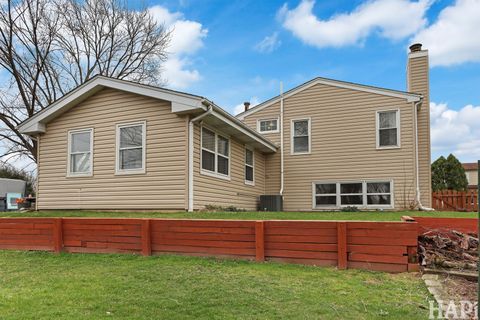 Tiny photo for 725 Buffalo Circle, Carol Stream, IL 60188 (MLS # 12632168)