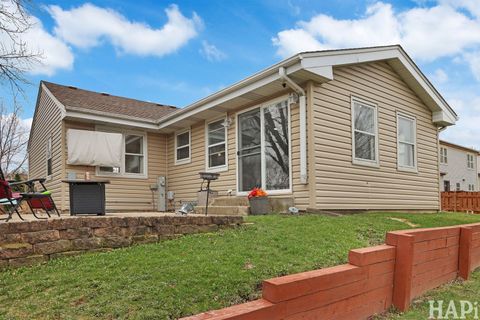 Tiny photo for 725 Buffalo Circle, Carol Stream, IL 60188 (MLS # 12632168)