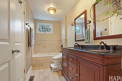 Tiny photo for 725 Buffalo Circle, Carol Stream, IL 60188 (MLS # 12632168)