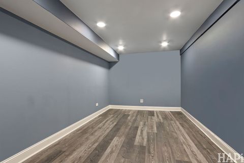 Tiny photo for 725 Buffalo Circle, Carol Stream, IL 60188 (MLS # 12632168)