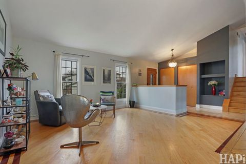 Tiny photo for 725 Buffalo Circle, Carol Stream, IL 60188 (MLS # 12632168)
