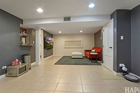 Tiny photo for 725 Buffalo Circle, Carol Stream, IL 60188 (MLS # 12632168)