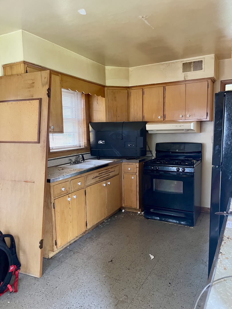307 N Fairview Avenue