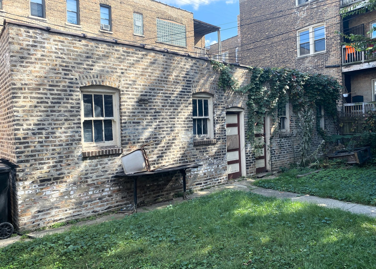 6351 S California Avenue